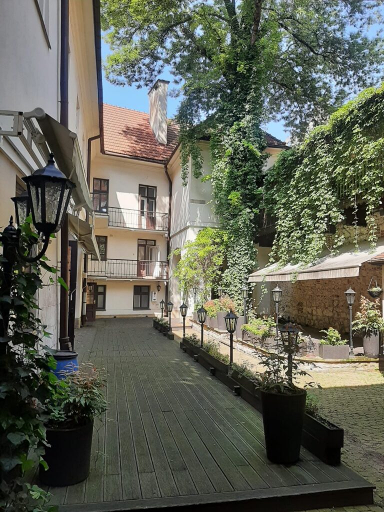 Kanonicza 15 – courtyard